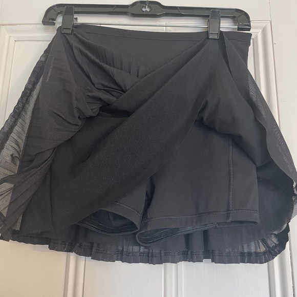 Athleta XXS Black Game Mesh Skort 13.5" (measures 14.5" top to bottom of mesh) - Picture 8 of 13